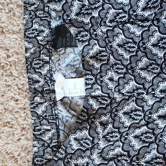 H&M viscose black and white pants size 4 - Picture 2 of 3